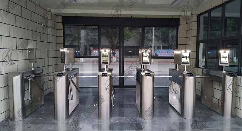 人臉識別三輥閘