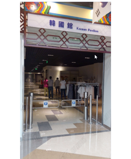 創(chuàng)新通西安韓國館護欄圓柱擺閘案例
